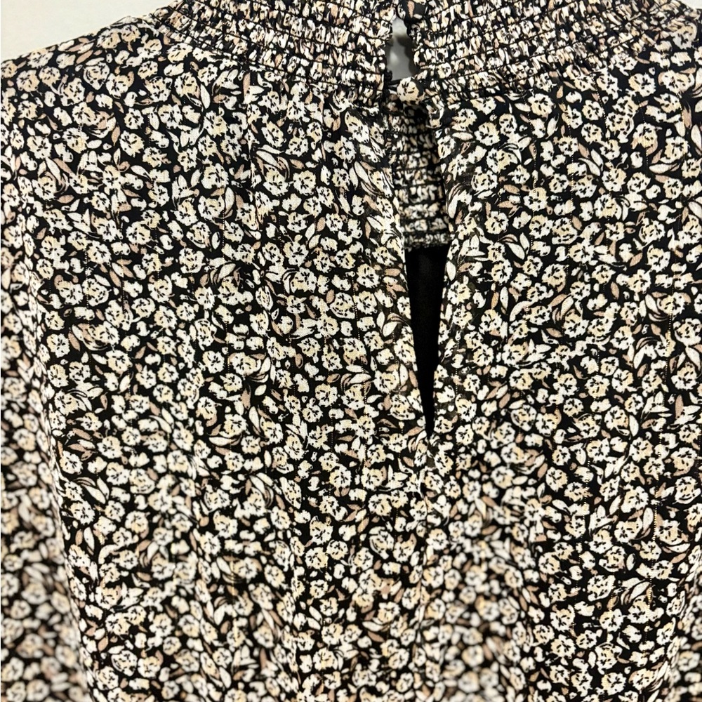 Chic Black and White Floral Midi Dress - Picture 8 of 9
